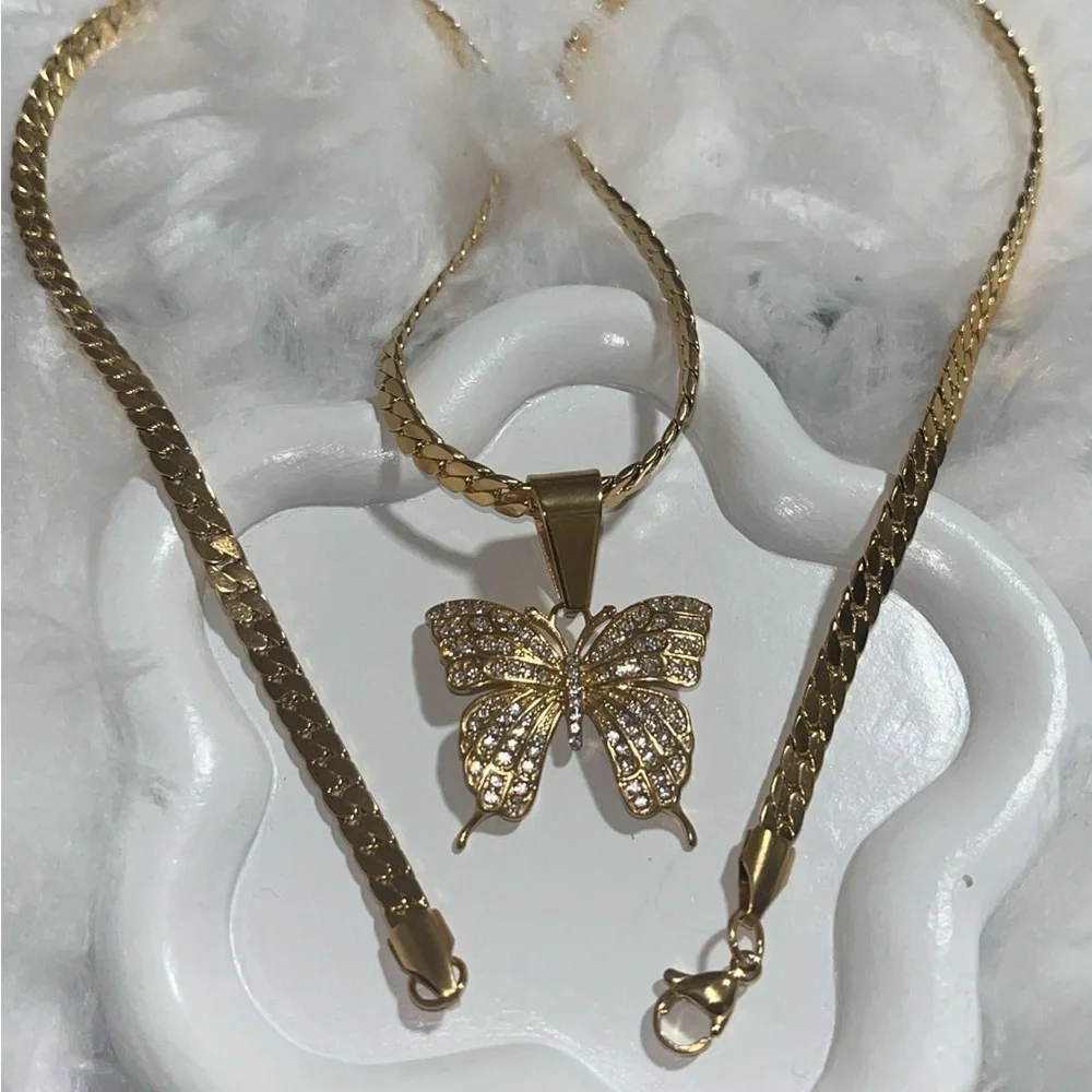 Cuban chain necklace stainless steel flat n k 18k Gold plated .